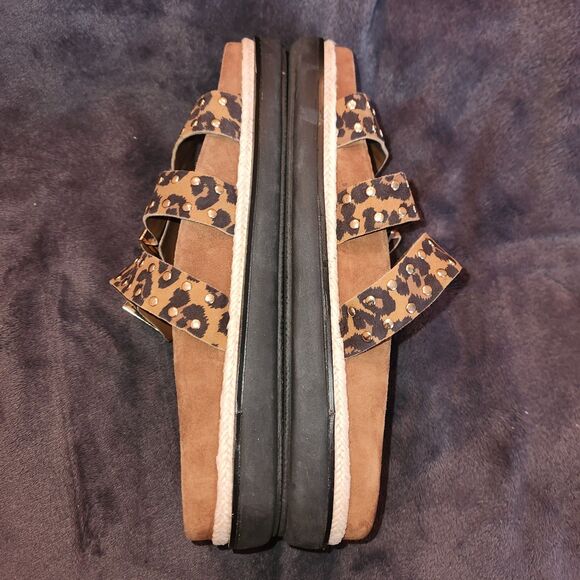 Vince Camuto Ciandra Slip On Slide 3 Straps Buckle Studs Animal Flat Sandals Sz9 - Picture 6 of 6